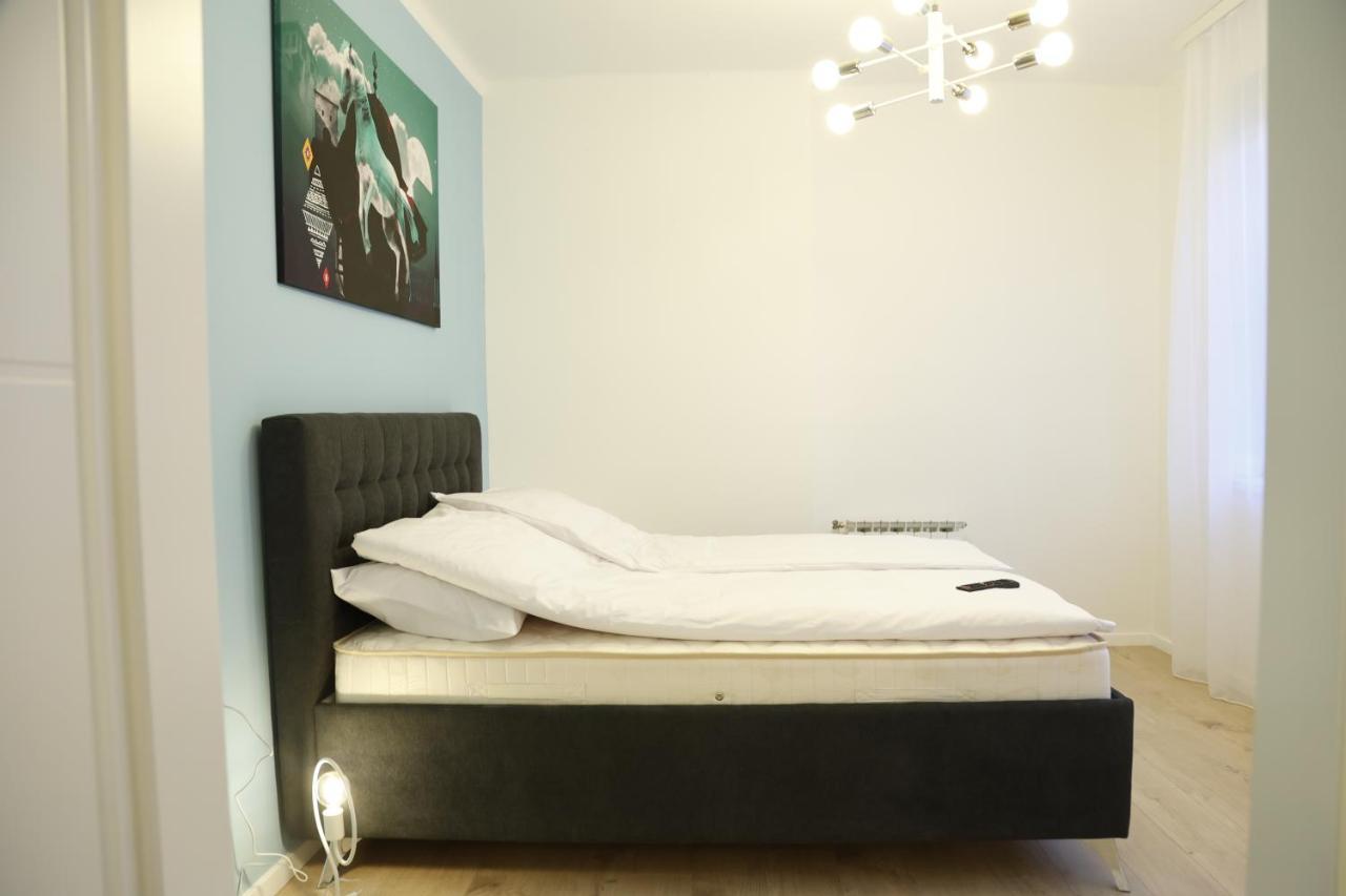 Blue And Rose Cozy - Quiet In The Best Location - Self Check-In - 5Th Floor With Elevator Saraievo Exterior foto
