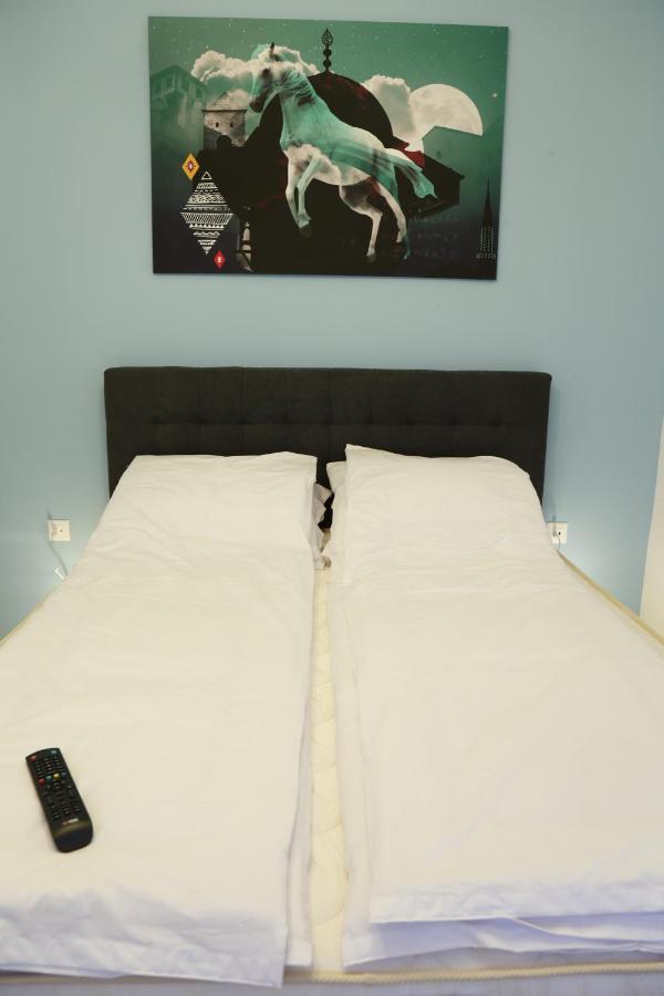 Blue And Rose Cozy - Quiet In The Best Location - Self Check-In - 5Th Floor With Elevator Saraievo Exterior foto