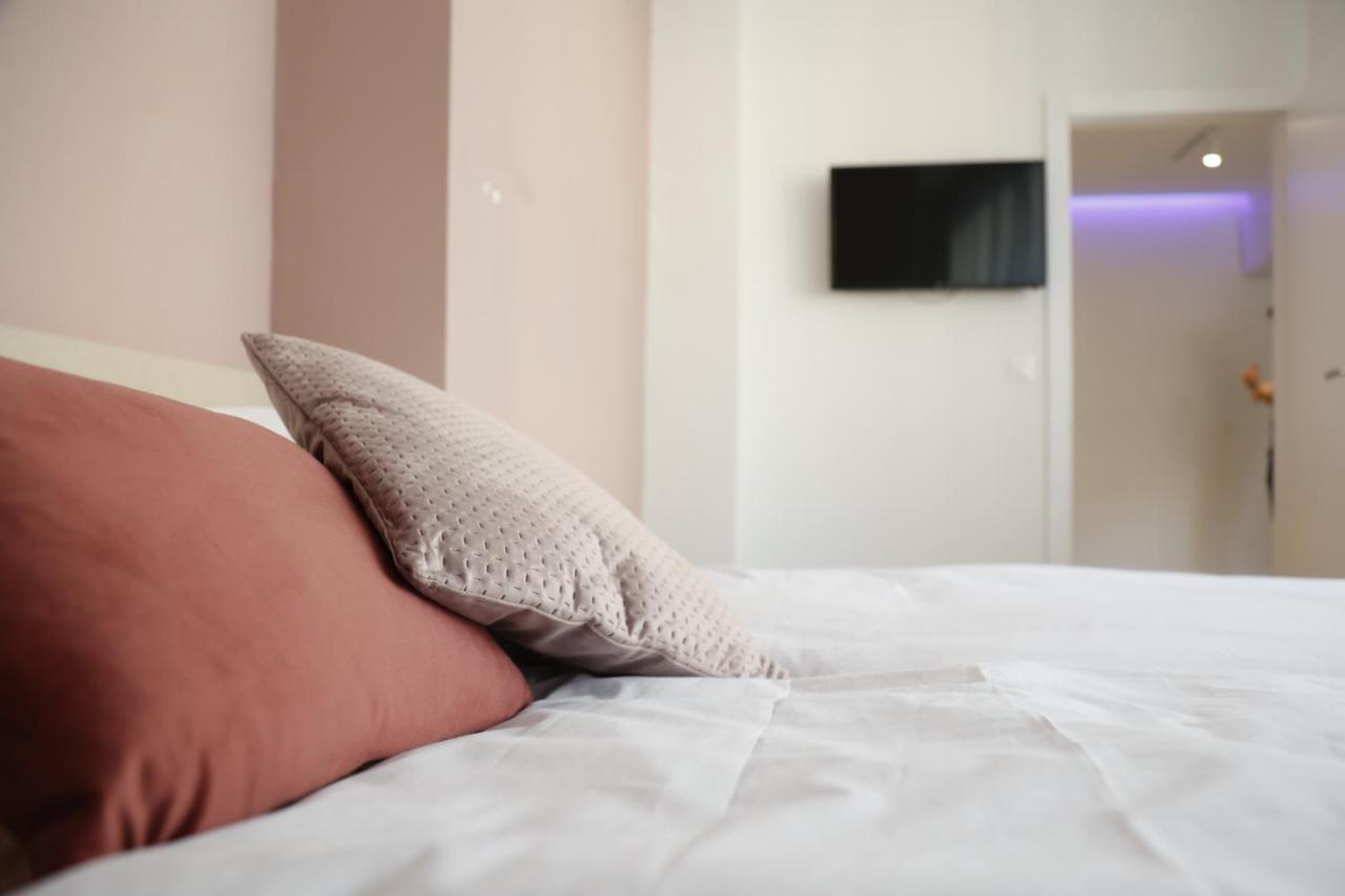 Blue And Rose Cozy - Quiet In The Best Location - Self Check-In - 5Th Floor With Elevator Saraievo Exterior foto