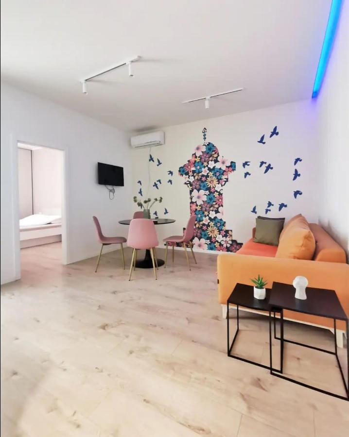 Blue And Rose Cozy - Quiet In The Best Location - Self Check-In - 5Th Floor With Elevator Saraievo Exterior foto