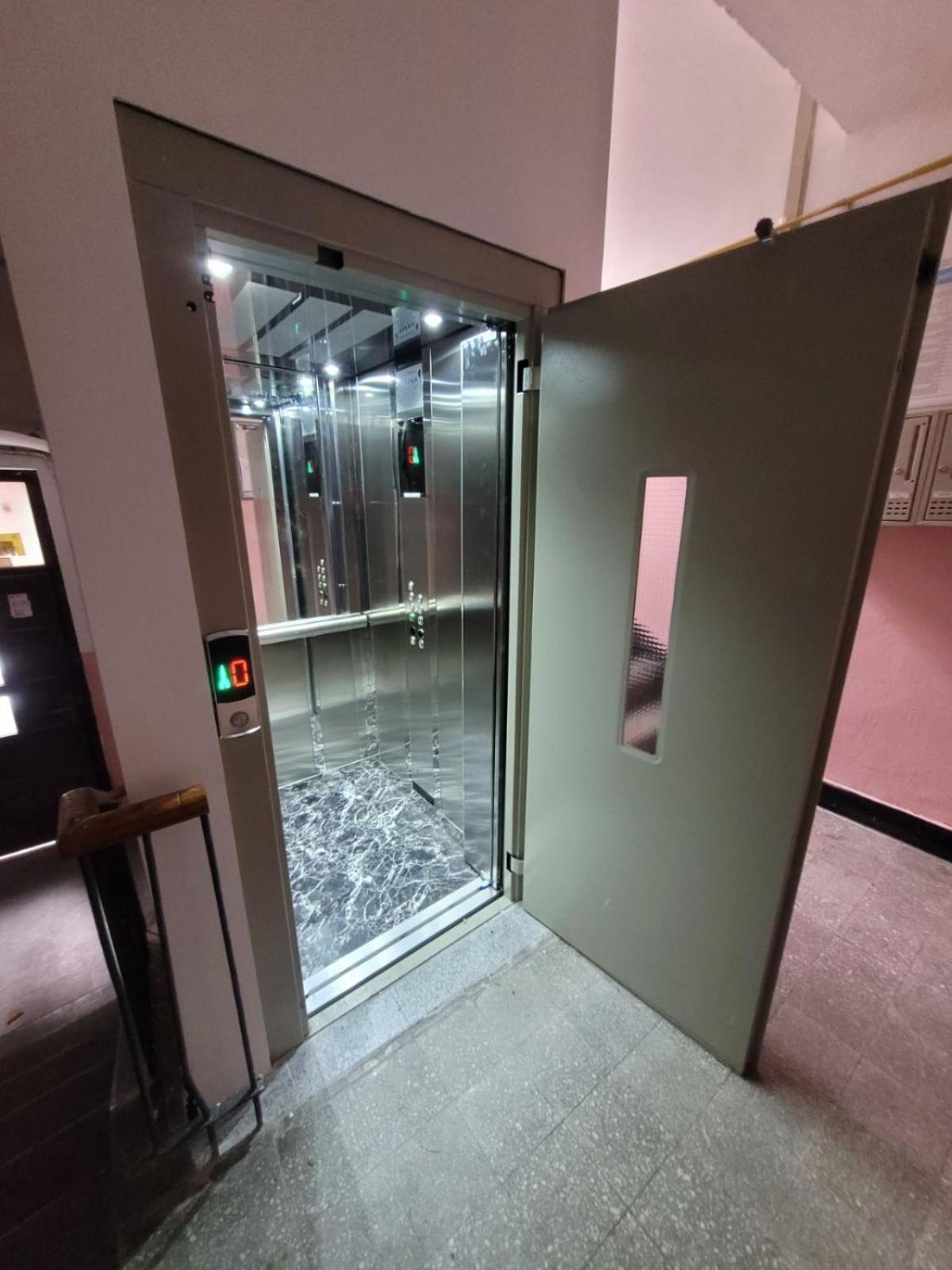 Blue And Rose Cozy - Quiet In The Best Location - Self Check-In - 5Th Floor With Elevator Saraievo Exterior foto